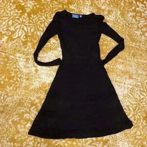 Simply Vera Wang fit and flare tiered, long sleeve, soft, black dress XS